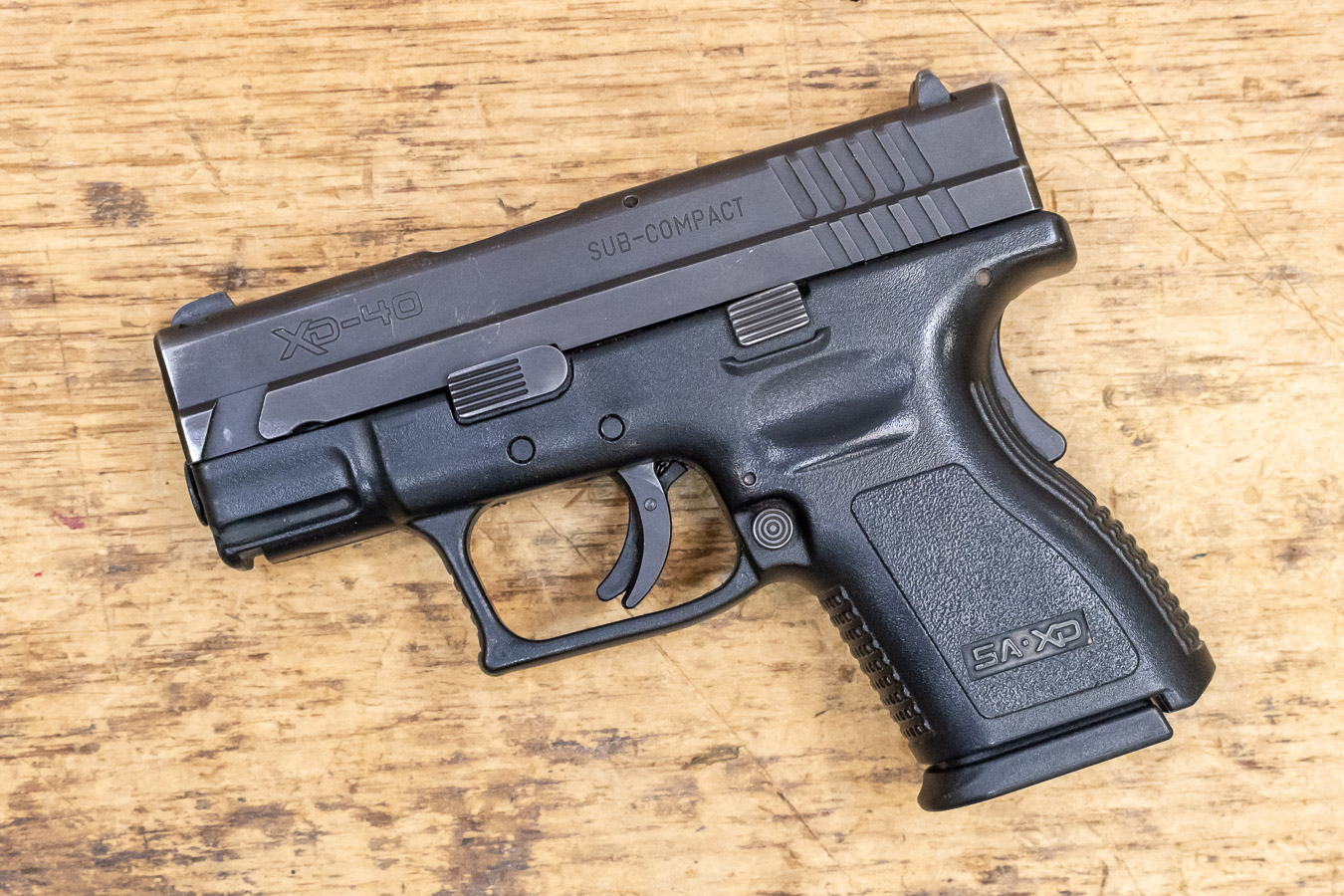 Springfield XD-40 Subcompact 40 S&amp;W Police Trade-in Pistol